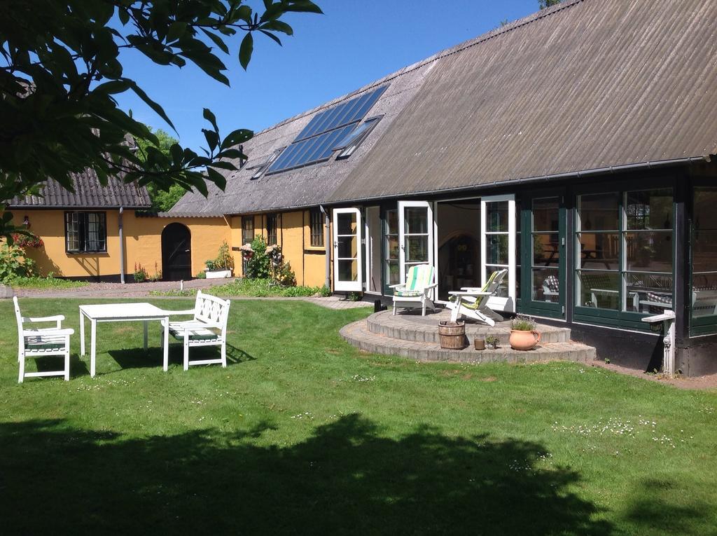 Dyrlev Bed & Breakfast Praesto Exterior photo